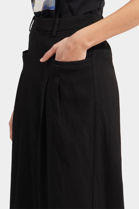 Fine Line Pocket And Pleat Detail Wide Leg Pants