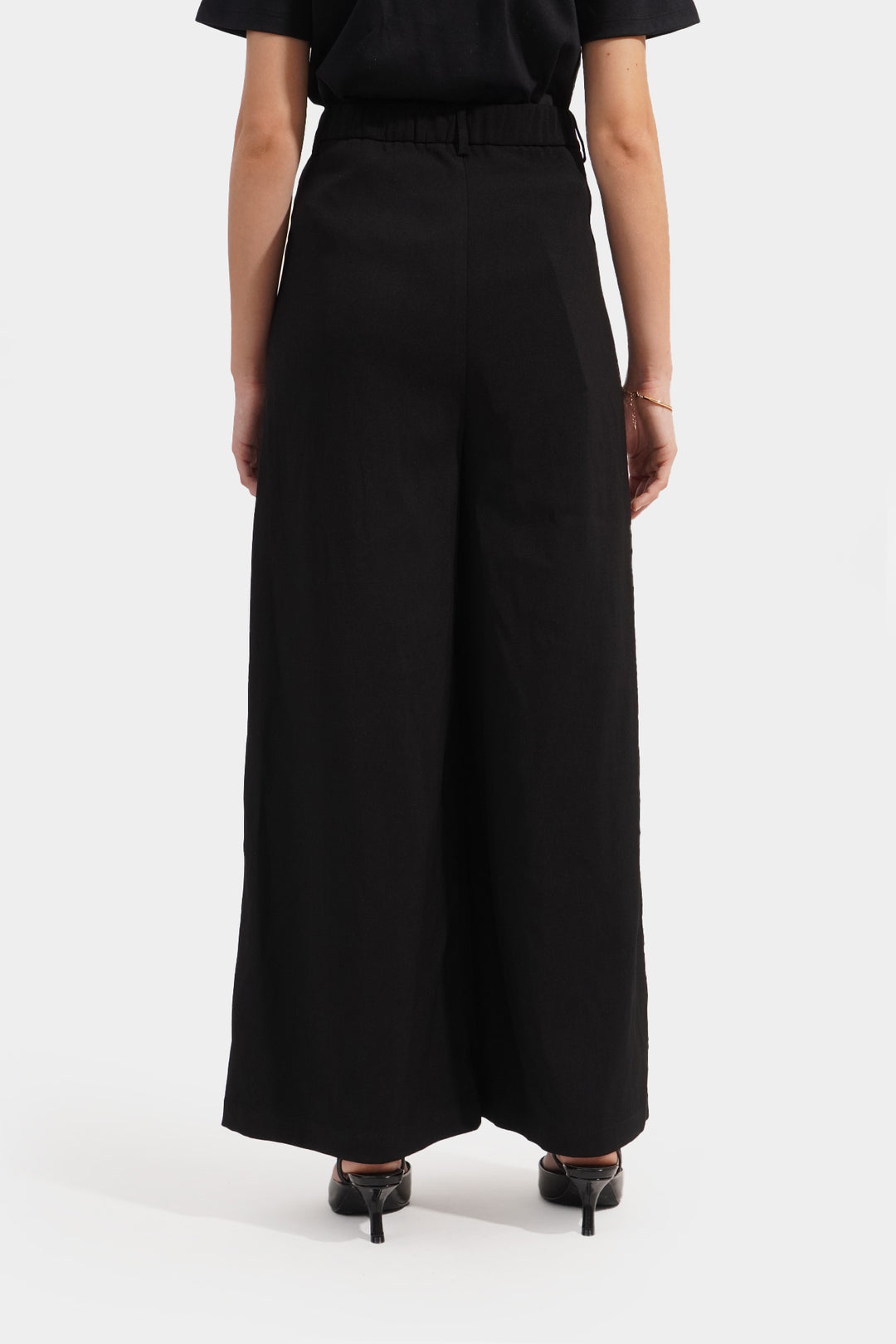 Fine Line Pocket And Pleat Detail Wide Leg Pants