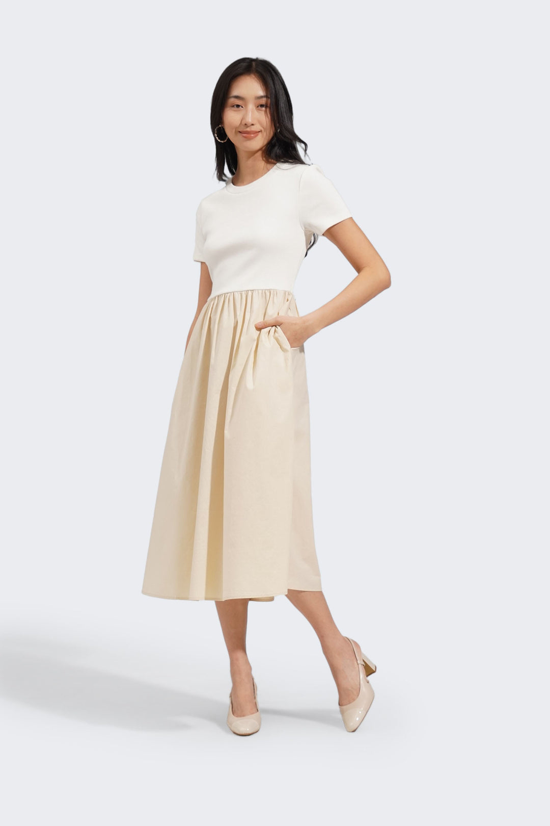 Round Neck Contrast Midi Dress