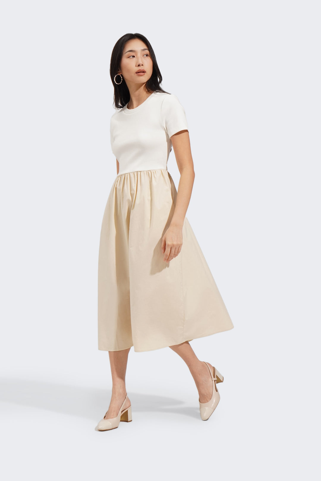 Round Neck Contrast Midi Dress